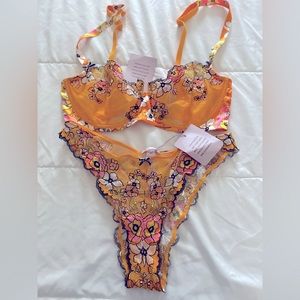 NWT SAVAGE FENTY BRA AND THONG SET